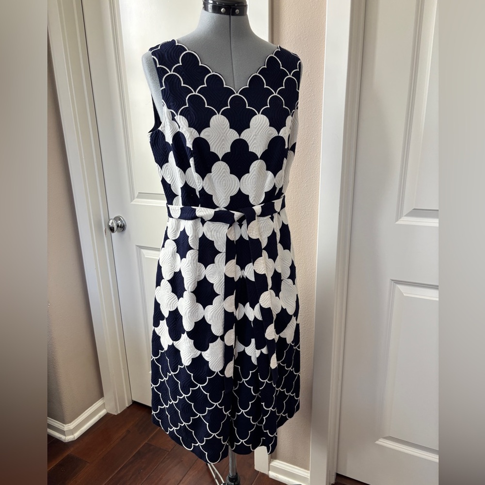 Talbots Sleeveless Scalloped Clover Print Dress, Blue & White, Size 8